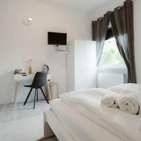 Magare & Restaurant Hotell *