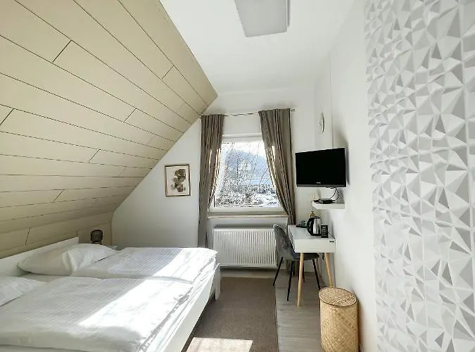 Magare & Restaurant Hotel *